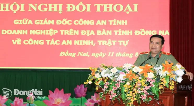 Thiếu tướng Nguyễn Sỹ Quang, Giám đốc Công an tỉnh phát biểu tại buổi đối thoại.